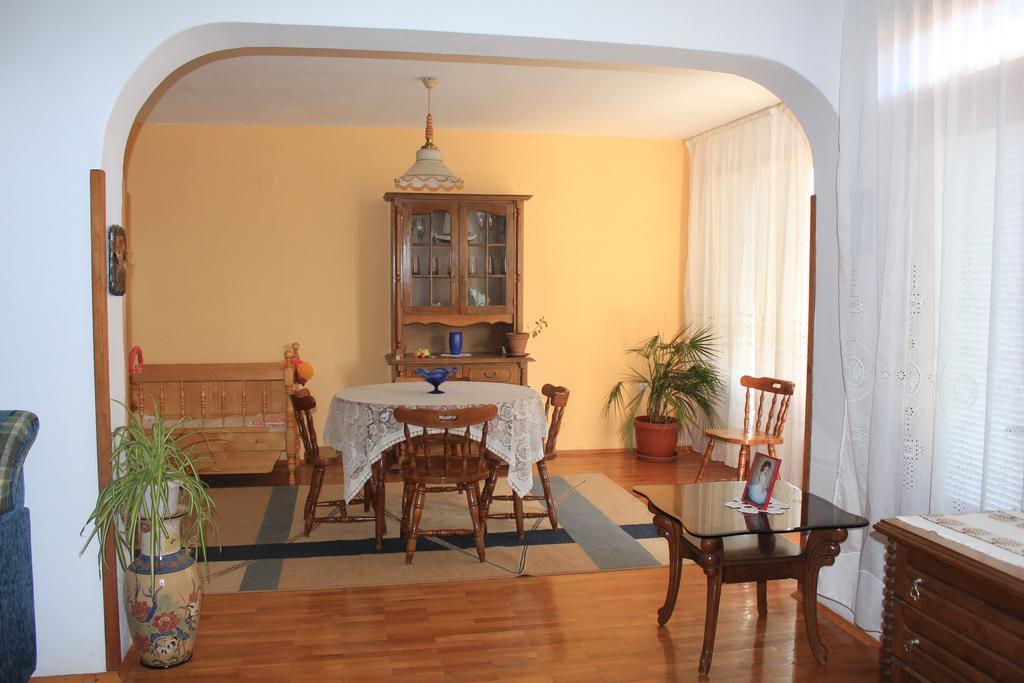 Apartments Anita Pomorie Habitación foto